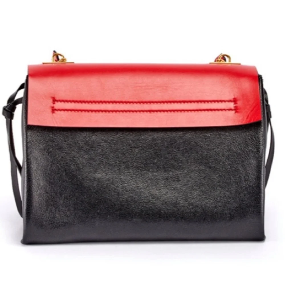 ❤️❤️ Valentino Garavani VRING medium shoulder bag red/black ❤️❤️like new